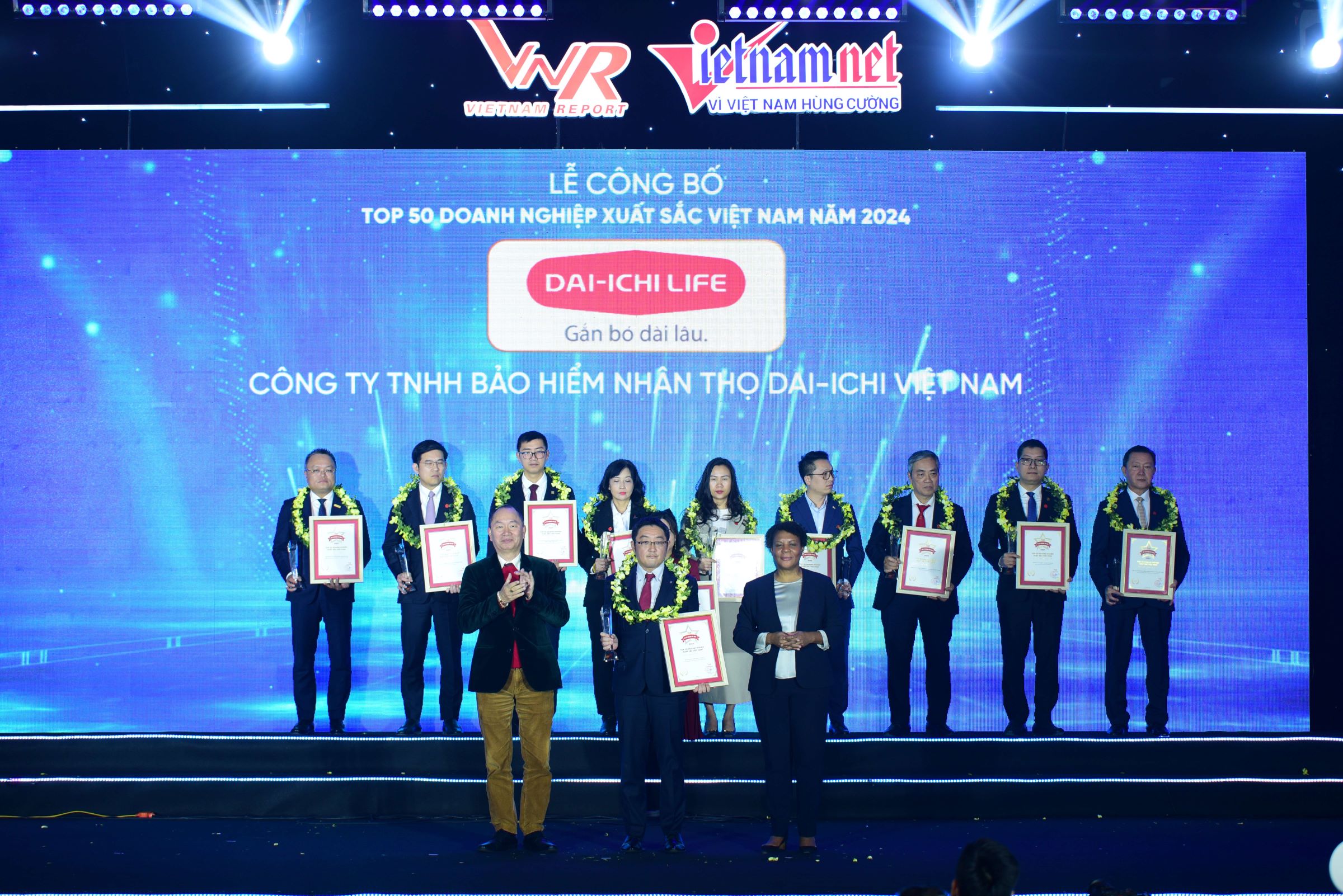 Dai-ichi Life Việt Nam vinh dự đạt danh hiệu “Top 500 Doanh nghiệp lớn nhất Việt Nam” trong 9 năm liên tiếp